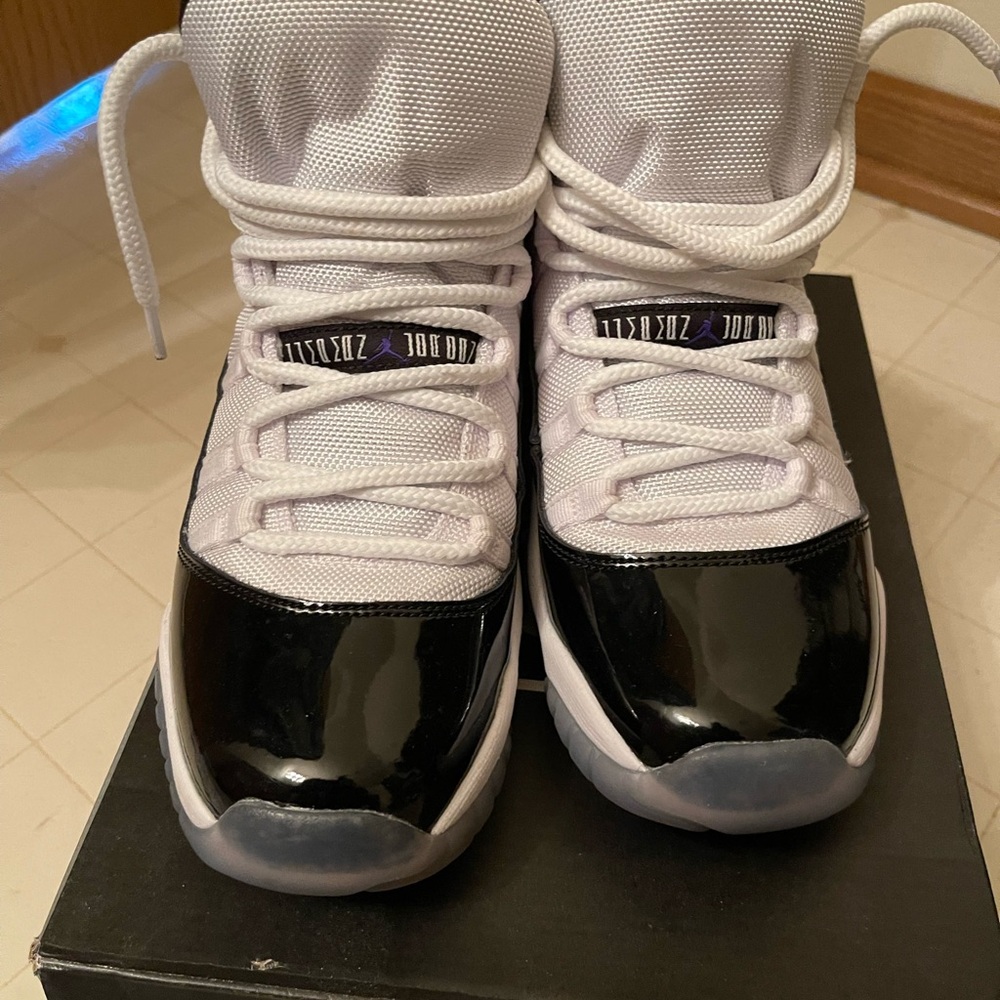 Air Jordan 11 Retro (GS) 7Y